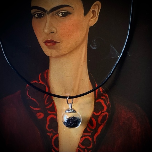 Gothic Black Stars Orb pendant - Picture 2 of 6